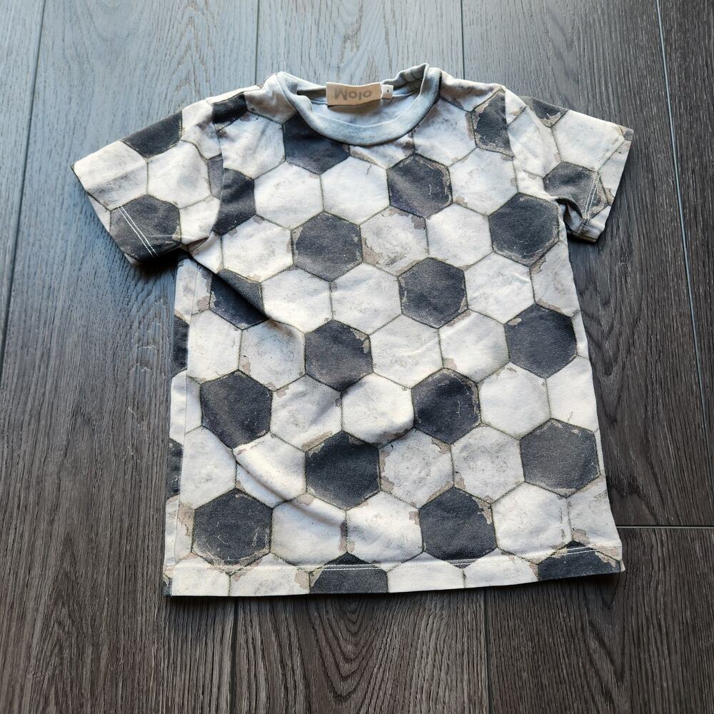 MOLO boys Soccer/Futball tee, size 4